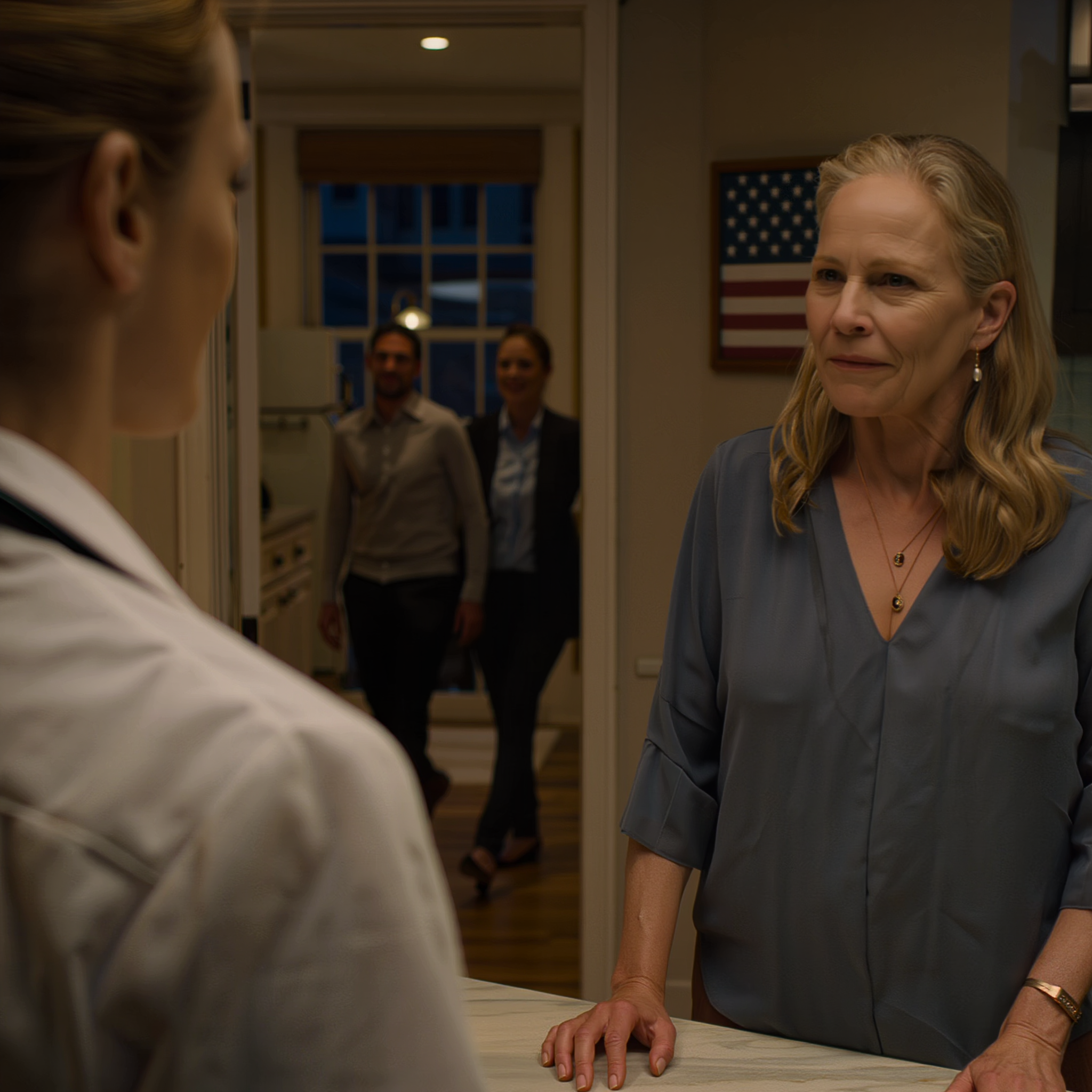 ‘Je zus verdient een perfecte bruiloft,’ appte mijn moeder. ‘We gebruiken je studiegeld.’ Ik antwoordde: ‘Ik wil ook dat zij gelukkig is.’ Ze was vergeten dat ik dankzij mijn softwarepatenten schuldenvrij was afgestudeerd aan Harvard Medical School – totdat de trouwlocatie belde om de betaling te bevestigen…