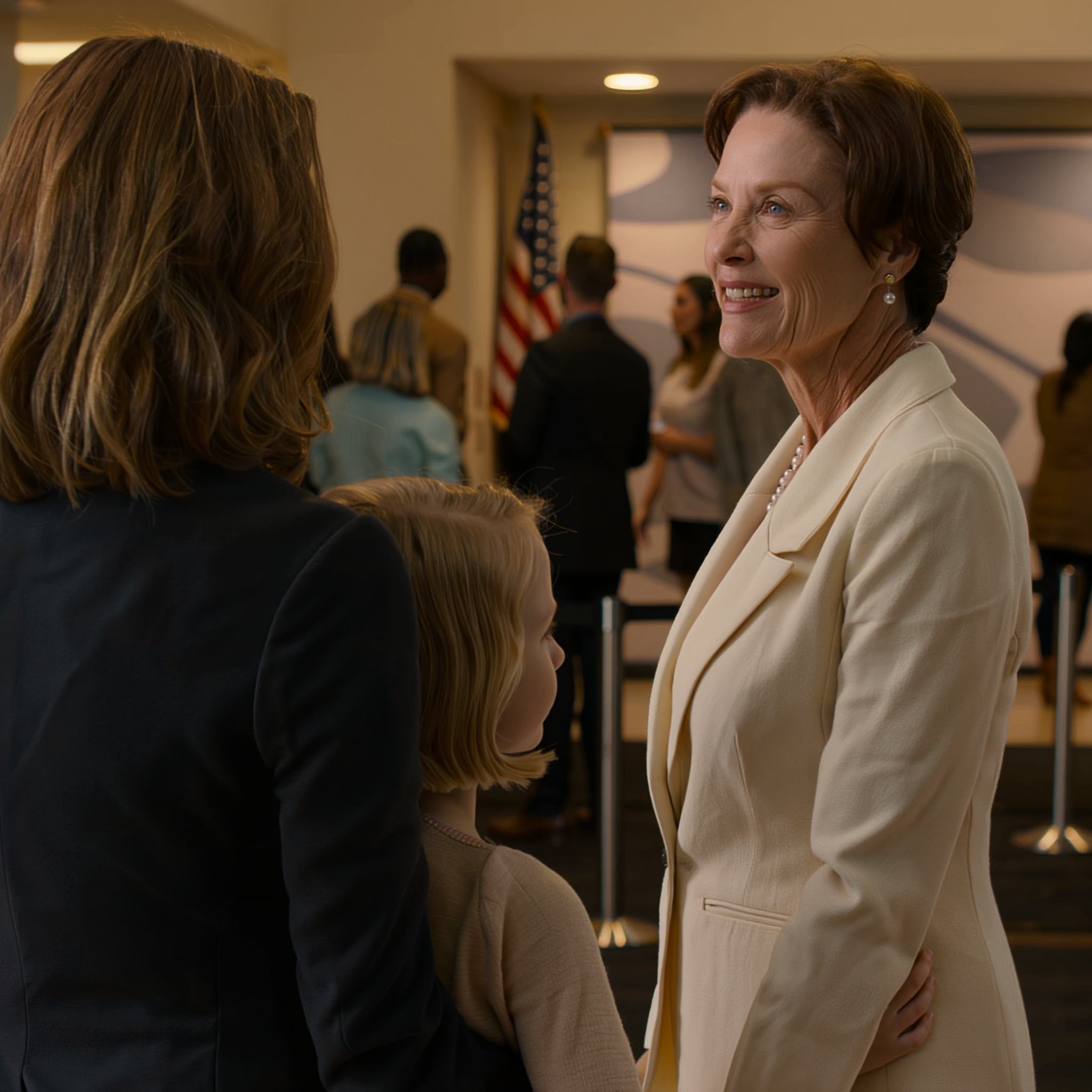 Mijn moeder had de hele familie uitgenodigd voor haar 60e verjaardag… behalve ik en mijn 8-jarige dochter; vervolgens stuurde ze zelfs een berichtje in de groepschat: “Iedereen maakt onze familie trots – behalve Erica”… mijn dochter stelde maar één vraag die me sprakeloos maakte, en de volgende keer dat mijn moeder mijn dochter en mij daar zag, werd ze bleek omdat…