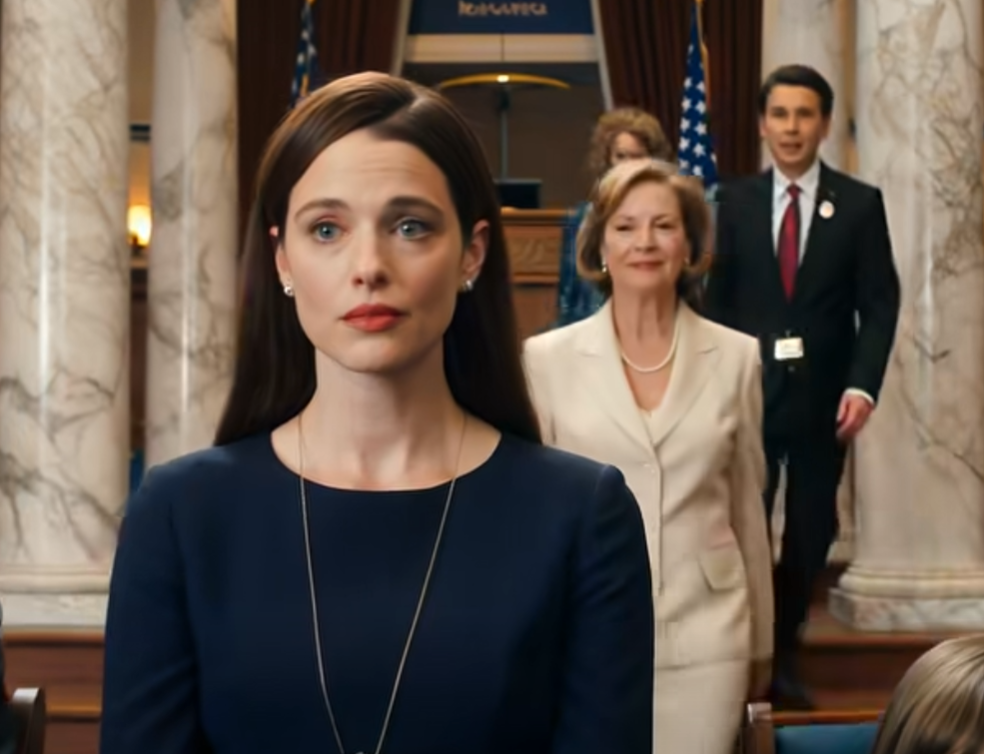 My mom typed one message in our family WhatsApp group—inviting everyone to Mother’s Day dinner except me, calling me the only “unsuccessful” child because I chose to teach fourth grade—and instead of fighting back, I quietly disappeared, rebuilt my life in Virginia, and years later walked into a statehouse room with a lobby badge on my dress, knowing the same people who erased me were sitting behind me, waiting to claim a spotlight I never offered. – News