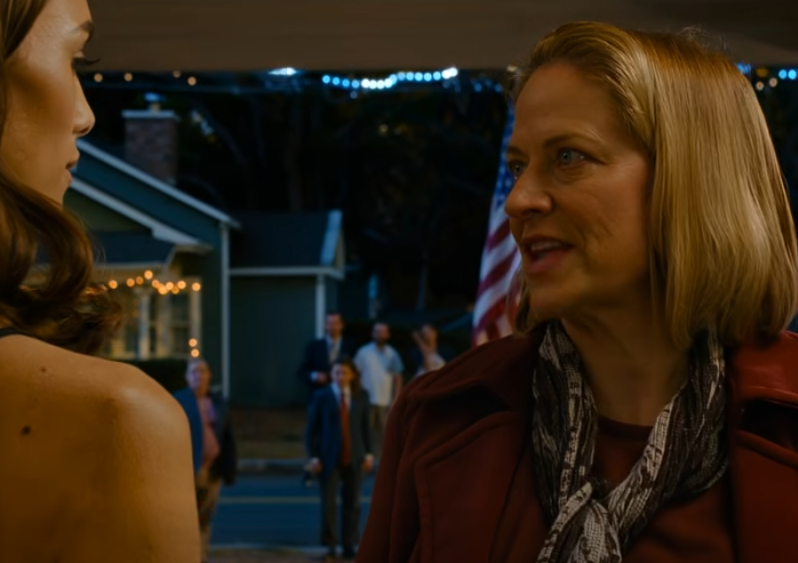 Toen ik negen was, zeiden mijn ouders dat ik een ‘slecht voorteken’ was en lieten me bij iemand anders achter – geen verjaardagen, geen enkel telefoontje gedurende 21 jaar. Ik groeide op dankzij een buurman en bouwde alles zelf op. Toen stonden ze op een dag voor de deur met een brief van een advocaat en de woorden: ‘Je bent de familie iets verschuldigd.’ Ik deed de deur open, keek ze recht in de ogen… en liet ze begrijpen wat ze verloren hadden. – Nieuws