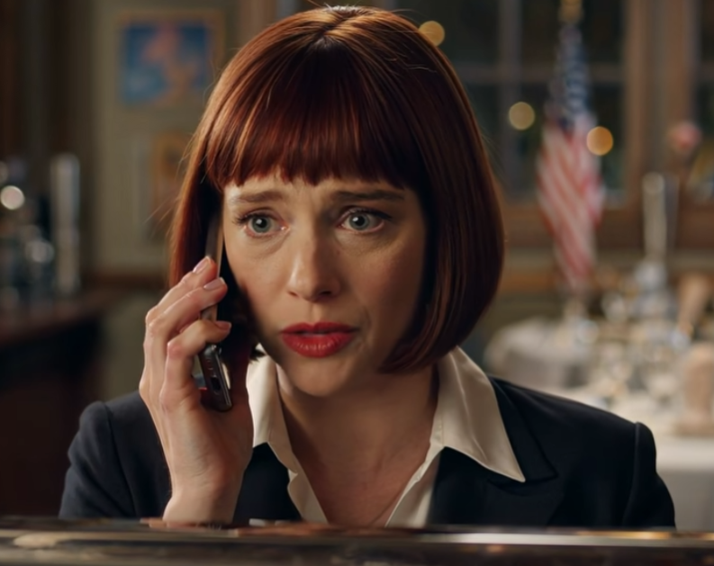 Mijn schoonmoeder had mijn restaurant geboekt voor een feest en stond me opzettelijk niet toe om aanwezig te zijn. Toen de assistente belde, zei ik precies één zin: “Annuleer alles.” Ze raakte in paniek: “Maar mevrouw, dit is een evenement van 42.000 dollar—” Totdat mijn schoonmoeder zich realiseerde dat ik eigenaar ben van het restaurant, het cateringbedrijf en alle leveranciers die ze hadden ingehuurd… was het al te laat. – Nieuws